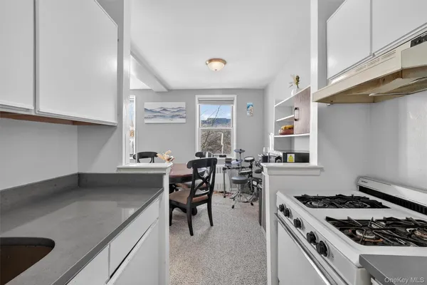 $200,000 | 5 Sadore Lane, Unit 3H, Yonkers, NY 10710