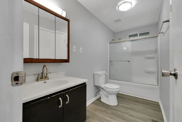 $199,900 | 5401 Cranberry Hill Circle, St. Joseph, MO 64503