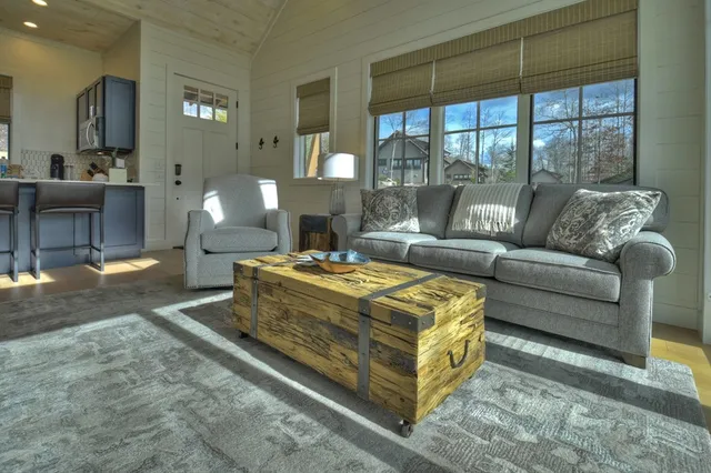 $415,000 | 400 Old Toccoa Loop, Mineral Bluff, GA 30559