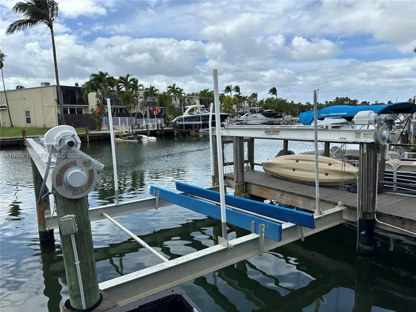 $4,800 | 925 Northeast 26th Avenue, Unit 925, Hallandale Beach, FL 33009