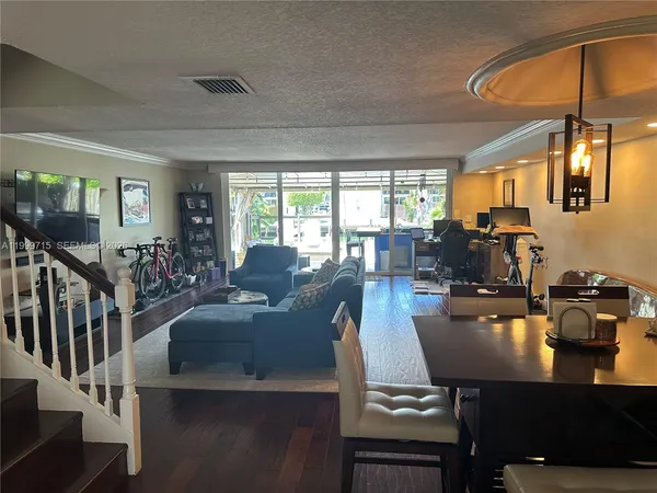 $4,800 | 925 Northeast 26th Avenue, Unit 925, Hallandale Beach, FL 33009