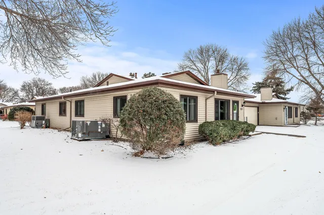 $187,000 | 8526 South Maplebrook Circle, Brooklyn Park, MN 55445