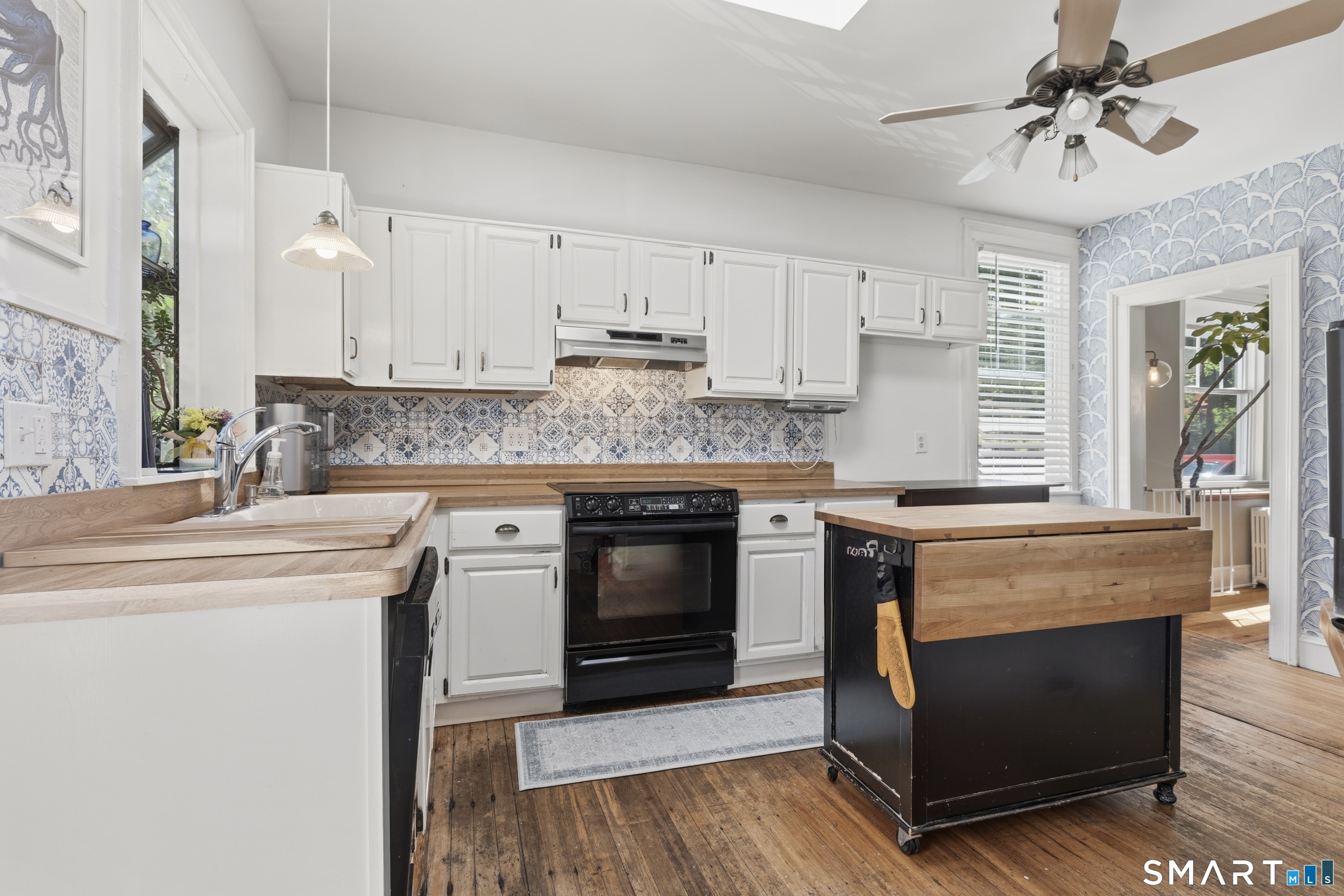 159 Cross Highway Redding, CT 06896 - Photo 10 of 39