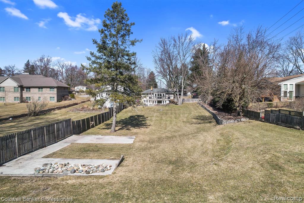 400 Red Oak Lane Rochester Hills, MI 48307 - Photo 38 of 48