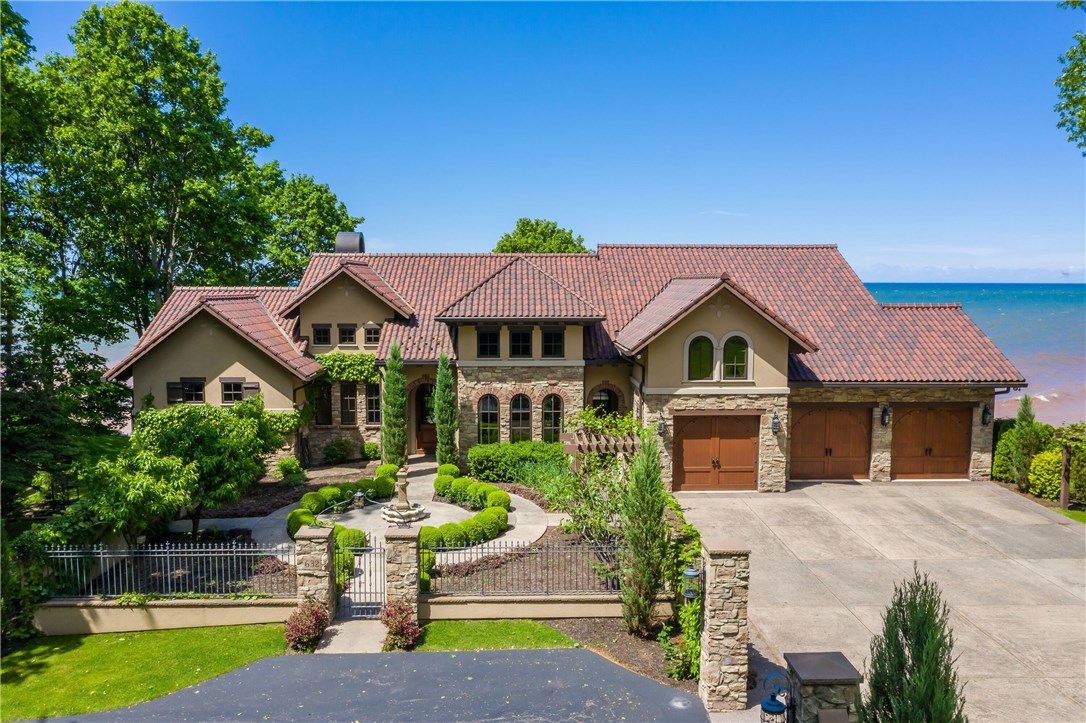632 Lake Road Webster, NY 14580 - Photo 1 of 1