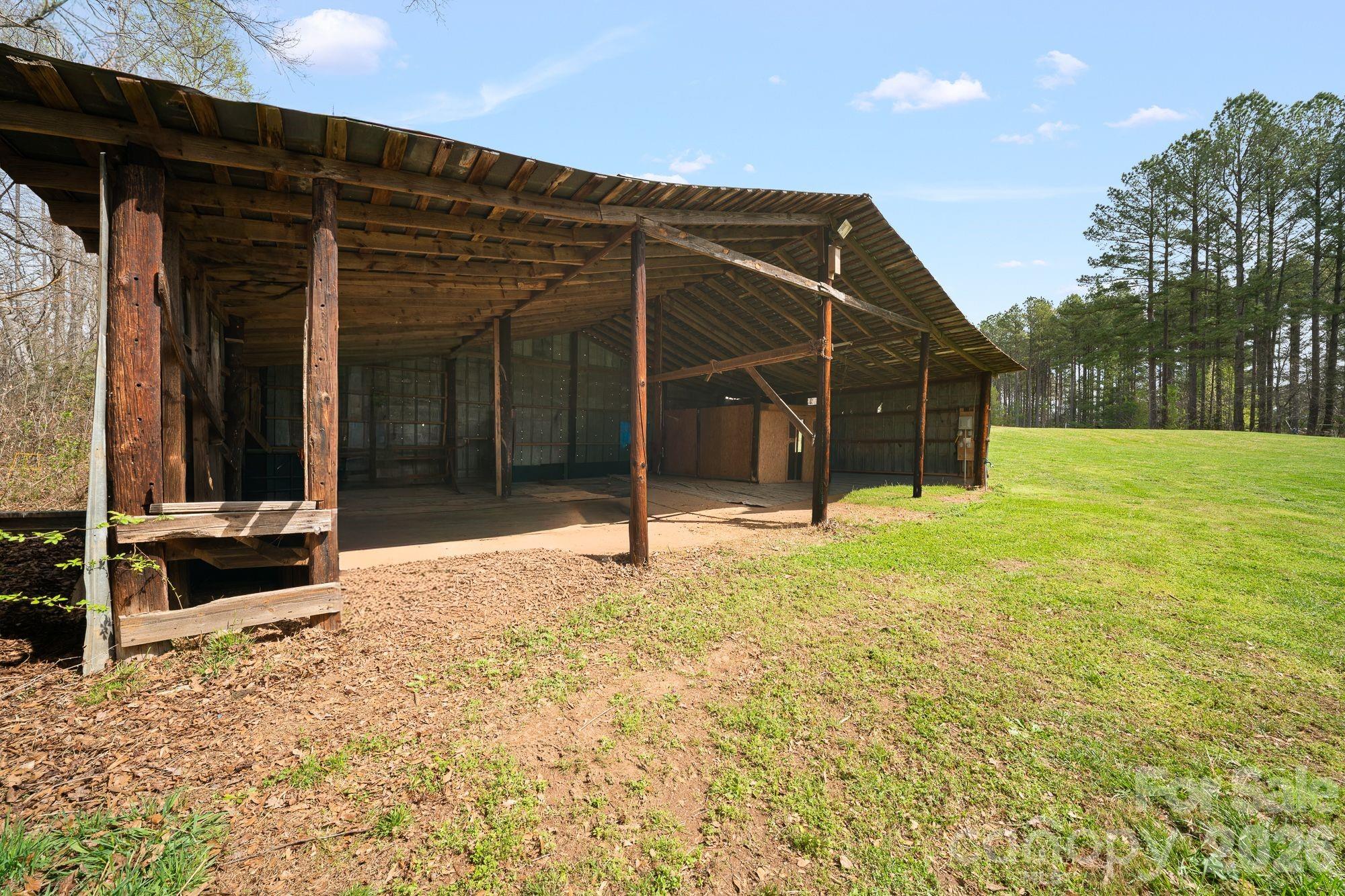 527 Floyd Blackwell Road Tryon, NC 28782 - Photo 33 of 41