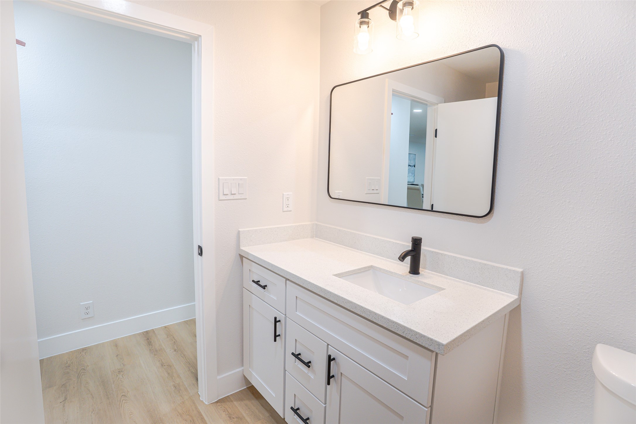 2408 Lynne Way Street Brenham, TX 77833 - Photo 8 of 38