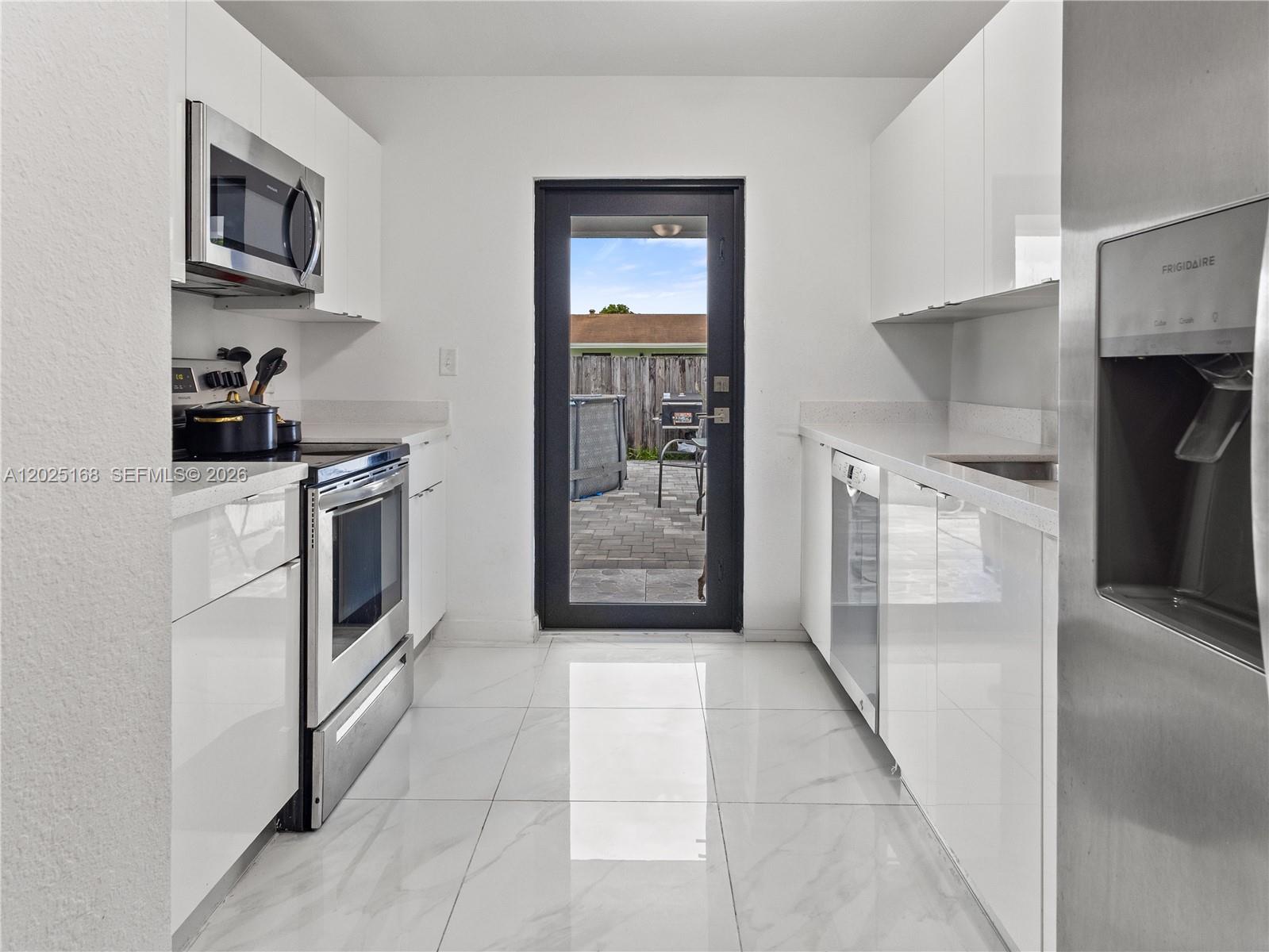 10769 Southwest 146th Street Miami, FL 33176 - Photo 4 of 19