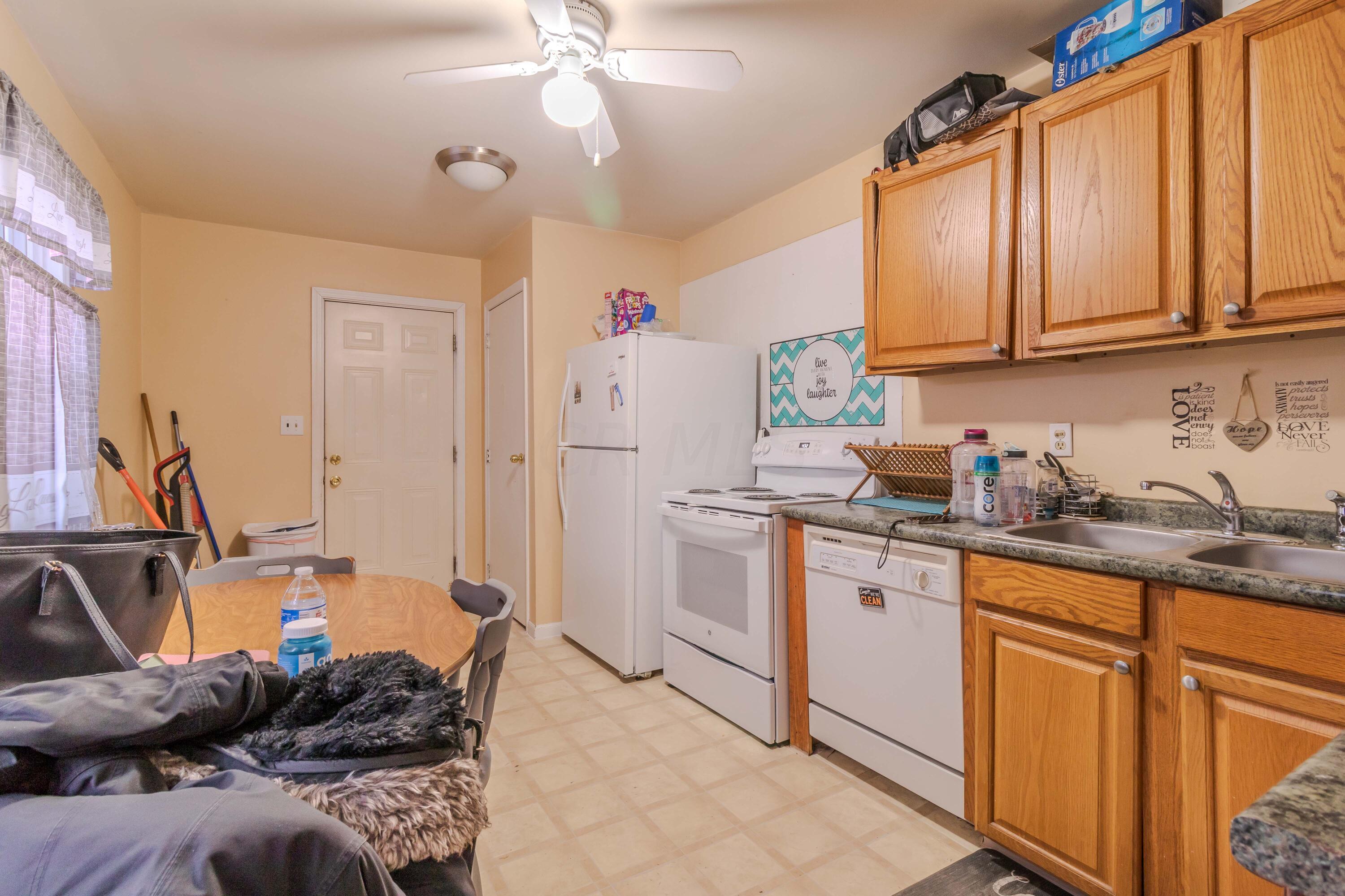3511 Rodell Road Columbus, OH 43232 - Photo 6 of 22 Kitchen