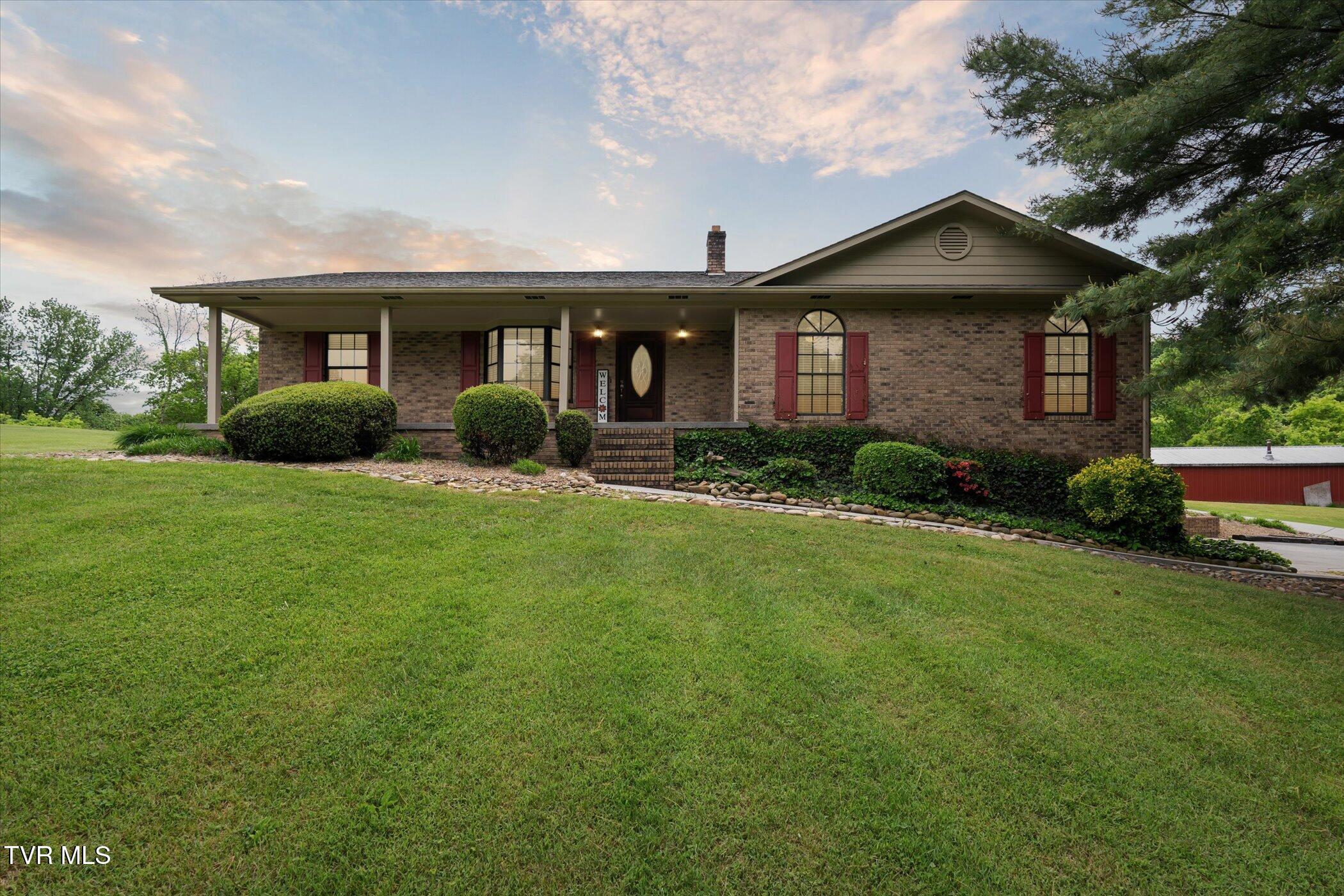 01-3263-Cherokee-Dr-Morristown-TN-Window