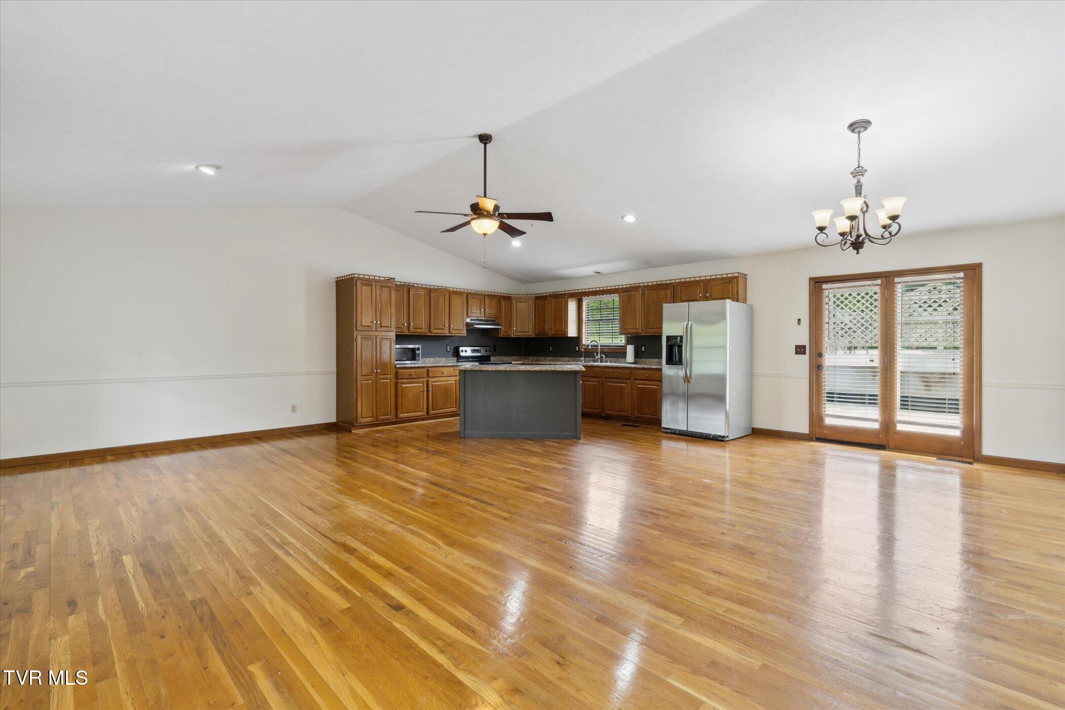 3263 Cherokee Drive Morristown, TN 37814 - Photo 21 of 69 13-3263-Cherokee-Dr-Morristown-TN-Window