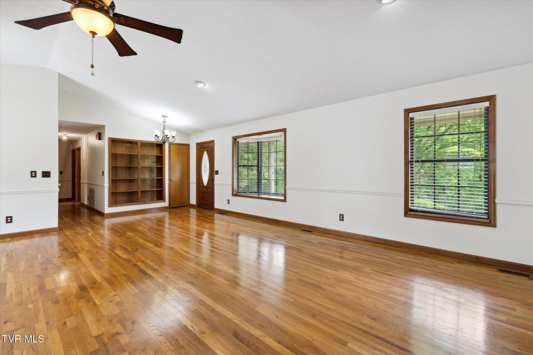 3263 Cherokee Drive Morristown, TN 37814 - Photo 23 of 69 15-3263-Cherokee-Dr-Morristown-TN-Window