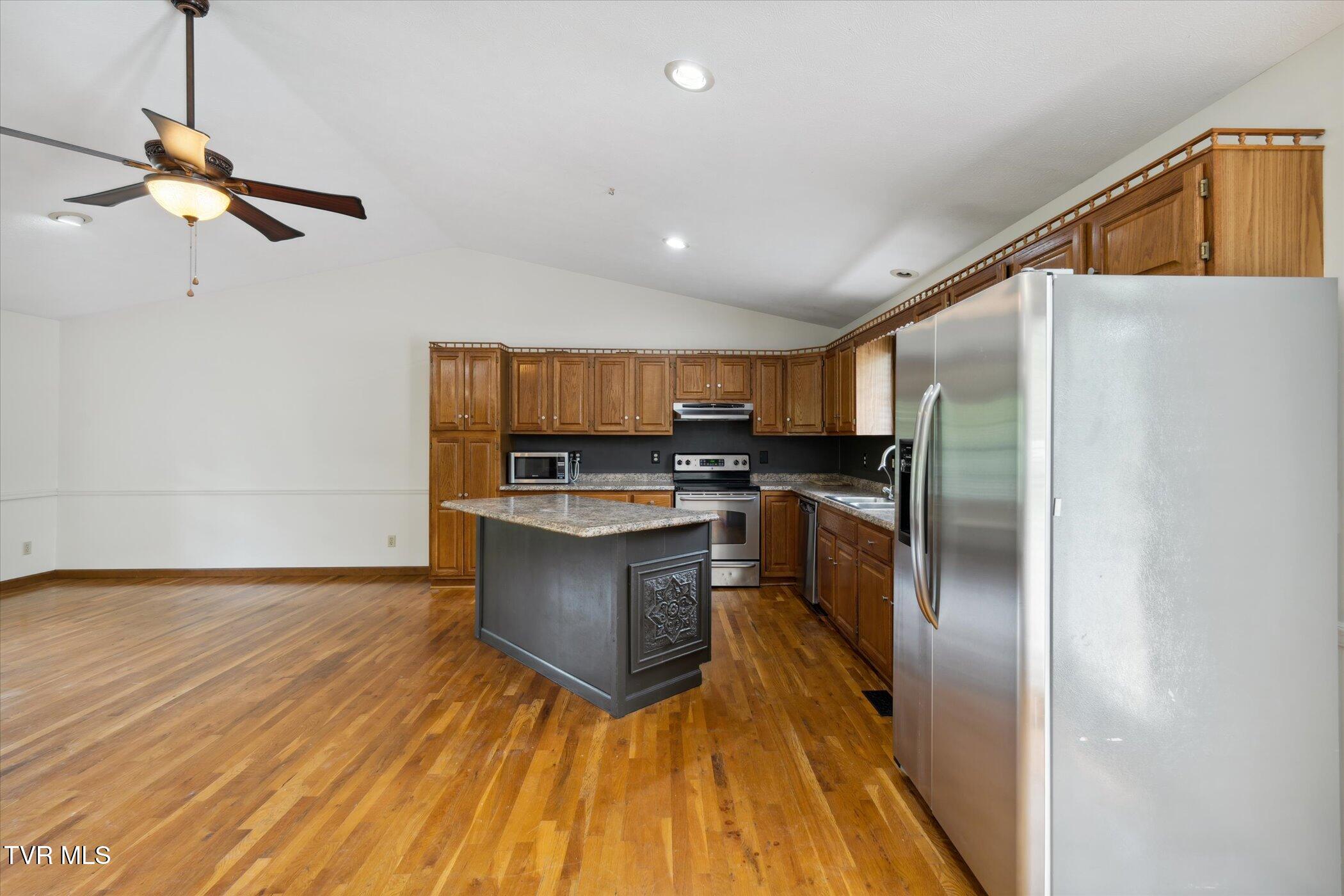 3263 Cherokee Drive Morristown, TN 37814 - Photo 30 of 69 22-3263-Cherokee-Dr-Morristown-TN-Window