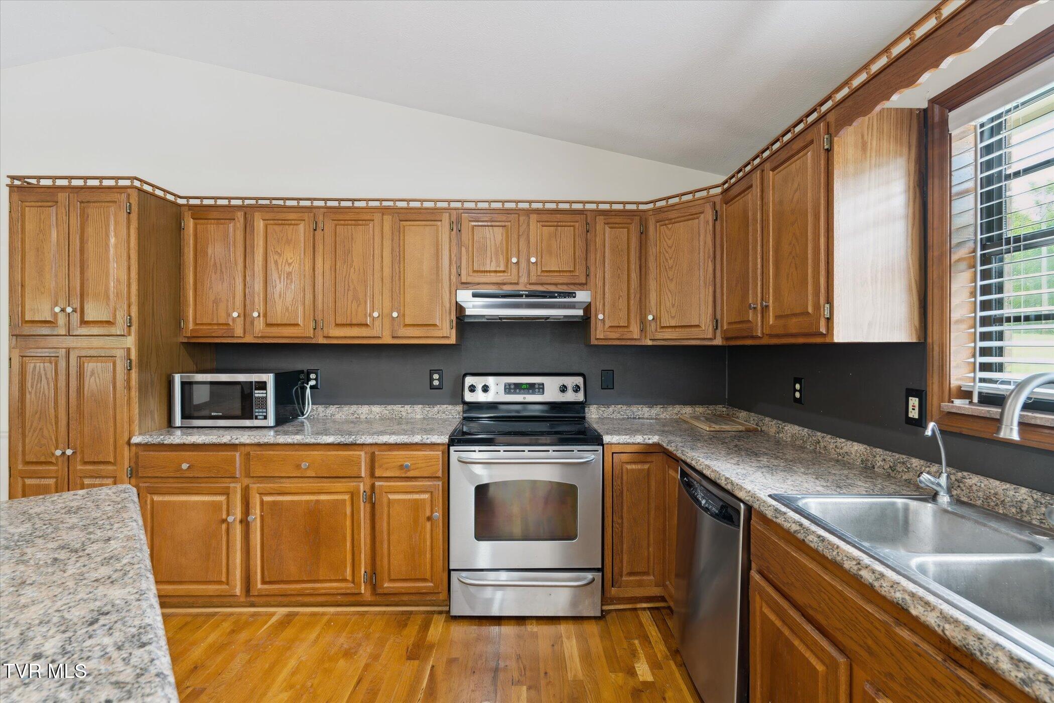 3263 Cherokee Drive Morristown, TN 37814 - Photo 32 of 69 24-3263-Cherokee-Dr-Morristown-TN-Window