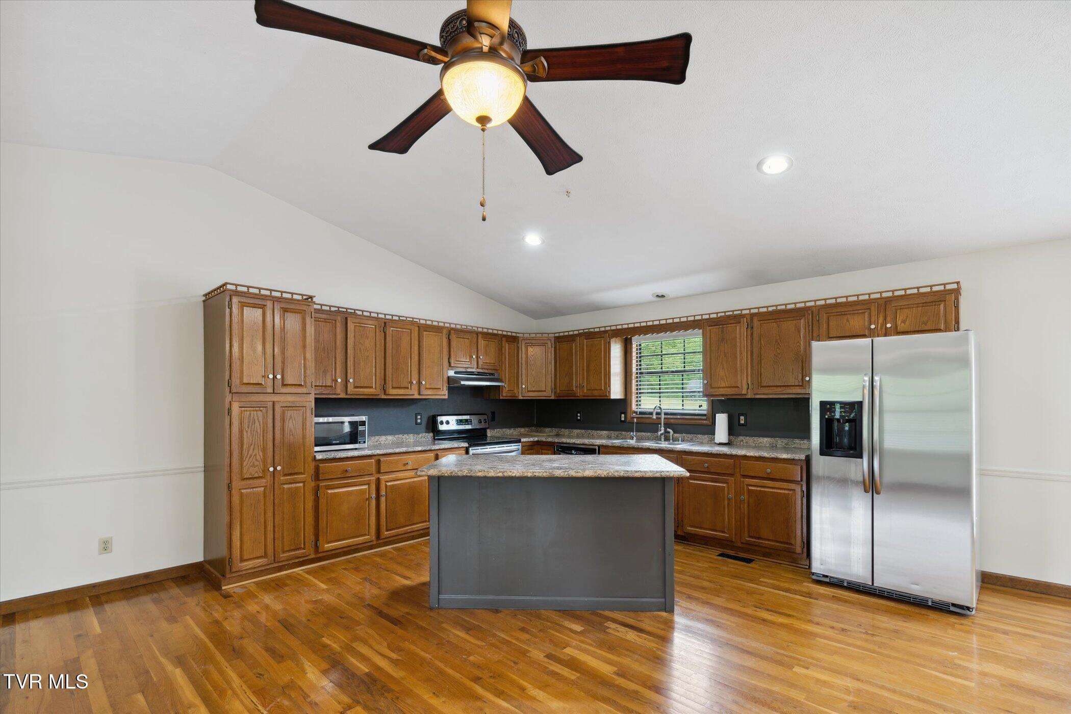 3263 Cherokee Drive Morristown, TN 37814 - Photo 37 of 69 29-3263-Cherokee-Dr-Morristown-TN-Window