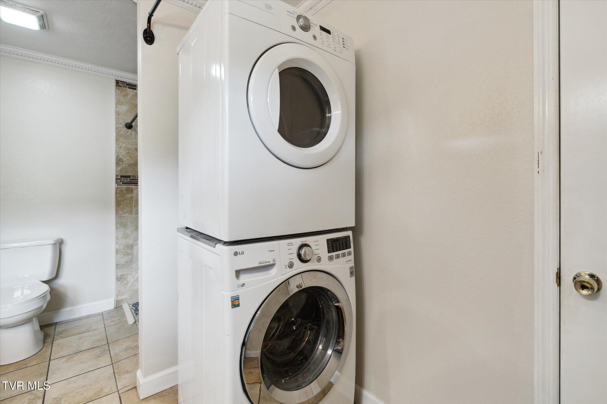 3263 Cherokee Drive Morristown, TN 37814 - Photo 41 of 69 53-3263-Cherokee-Dr-Morristown-TN-Window