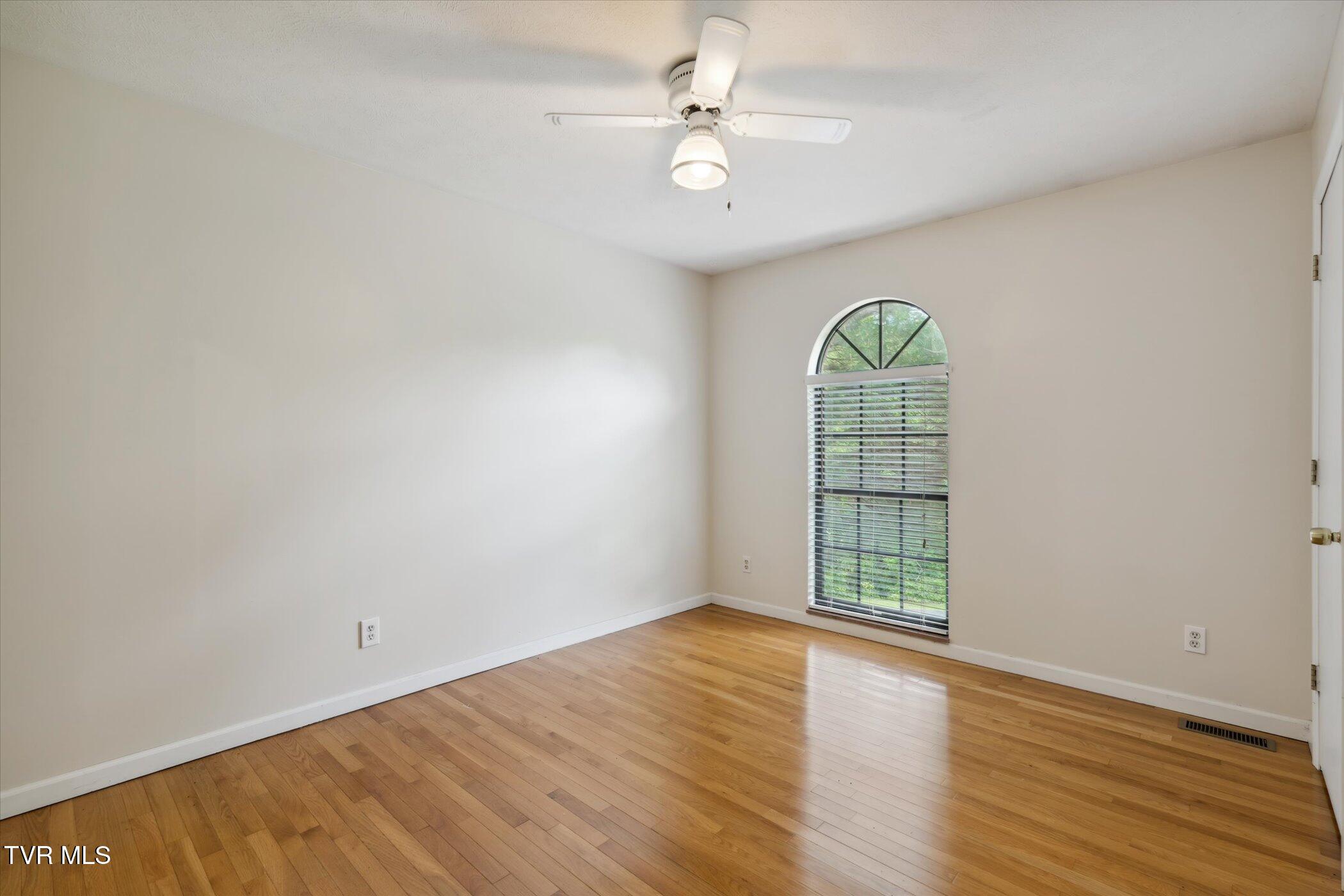 3263 Cherokee Drive Morristown, TN 37814 - Photo 46 of 69 37-3263-Cherokee-Dr-Morristown-TN-Window