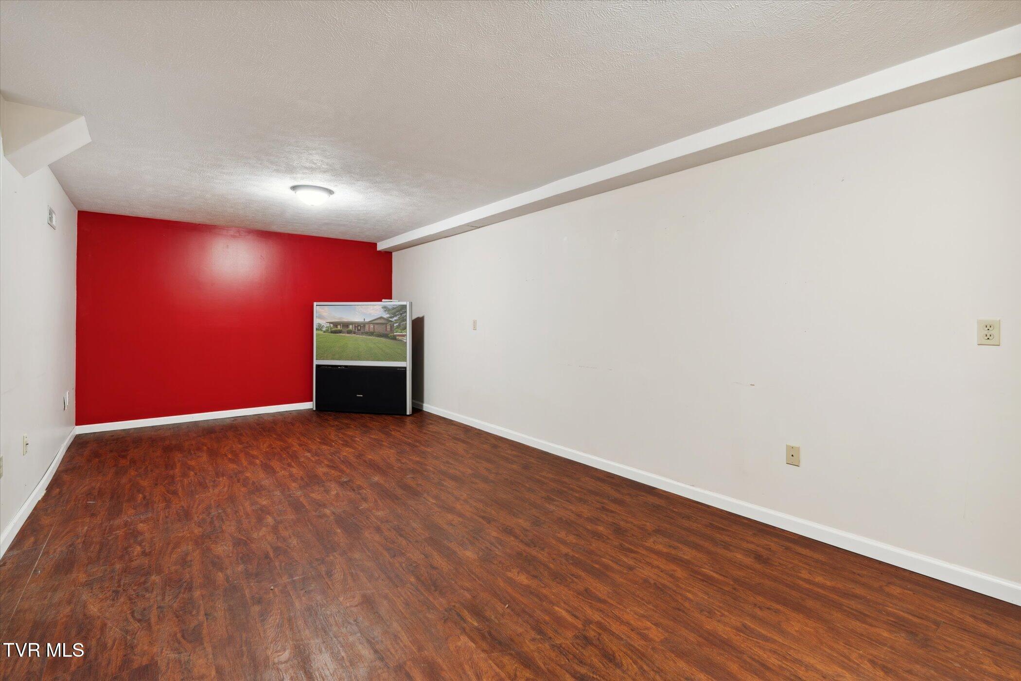 3263 Cherokee Drive Morristown, TN 37814 - Photo 58 of 69 49-3263-Cherokee-Dr-Morristown-TN-Window