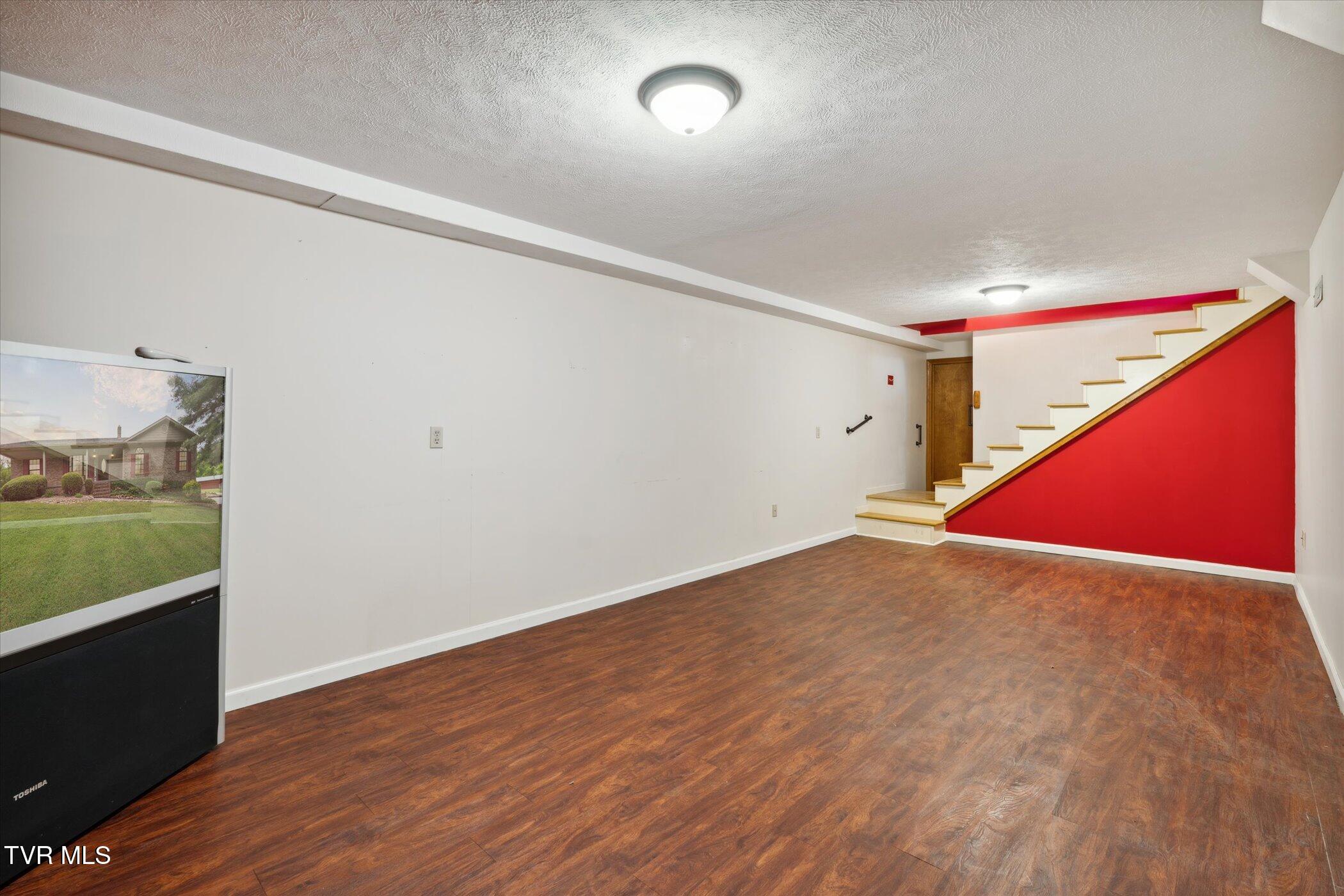 3263 Cherokee Drive Morristown, TN 37814 - Photo 59 of 69 50-3263-Cherokee-Dr-Morristown-TN-Window