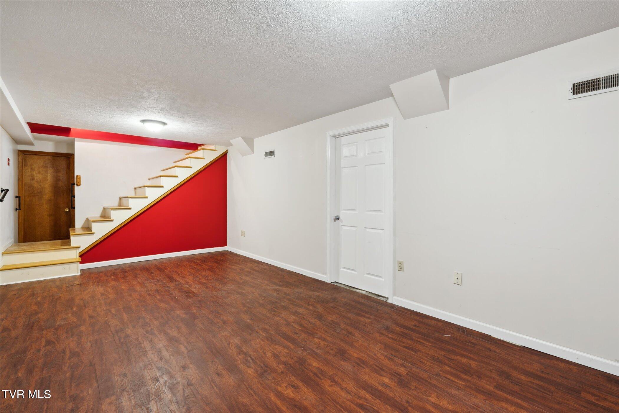 3263 Cherokee Drive Morristown, TN 37814 - Photo 61 of 69 52-3263-Cherokee-Dr-Morristown-TN-Window