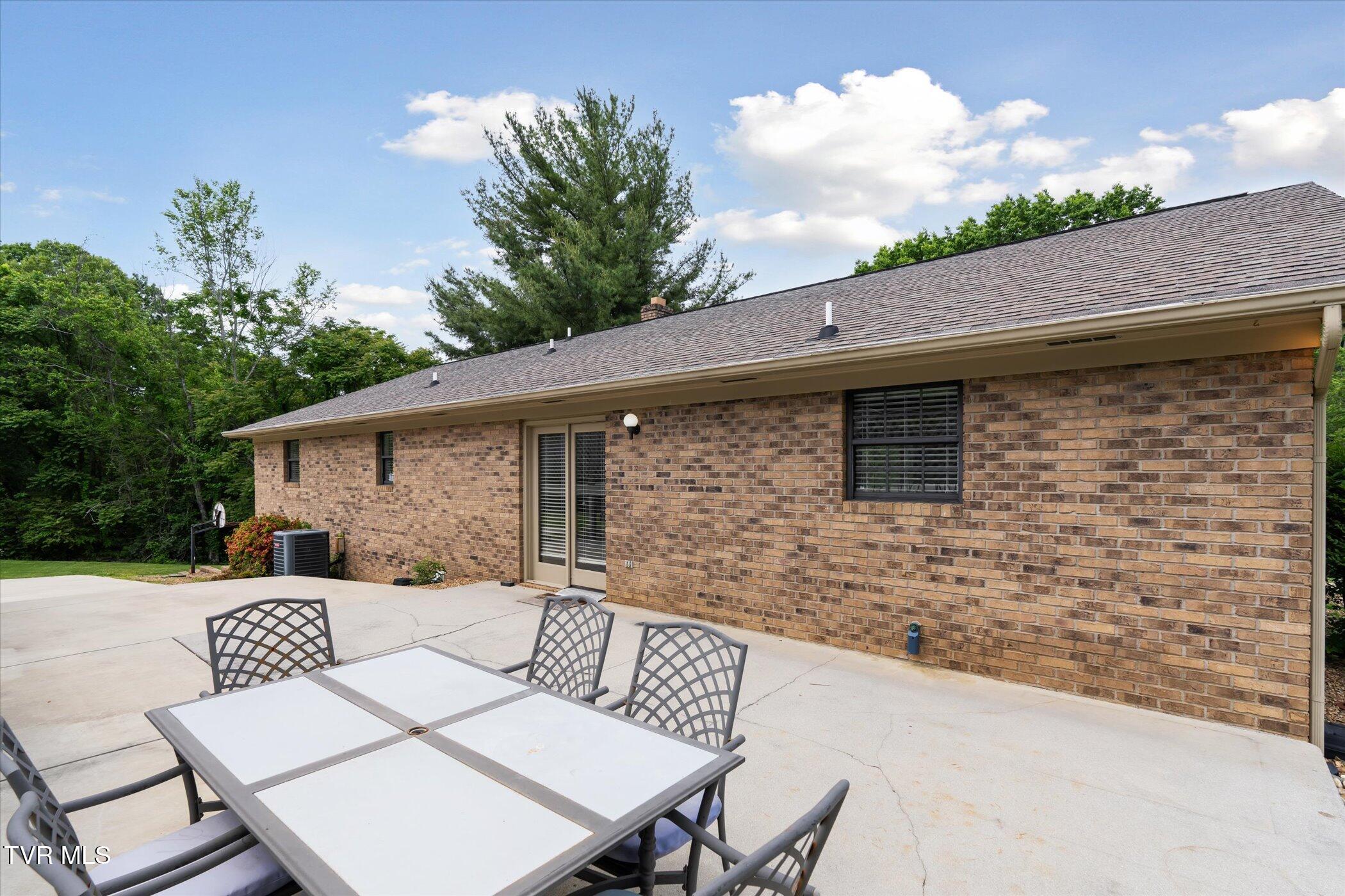 3263 Cherokee Drive Morristown, TN 37814 - Photo 68 of 69 60-3263-Cherokee-Dr-Morristown-TN-Window