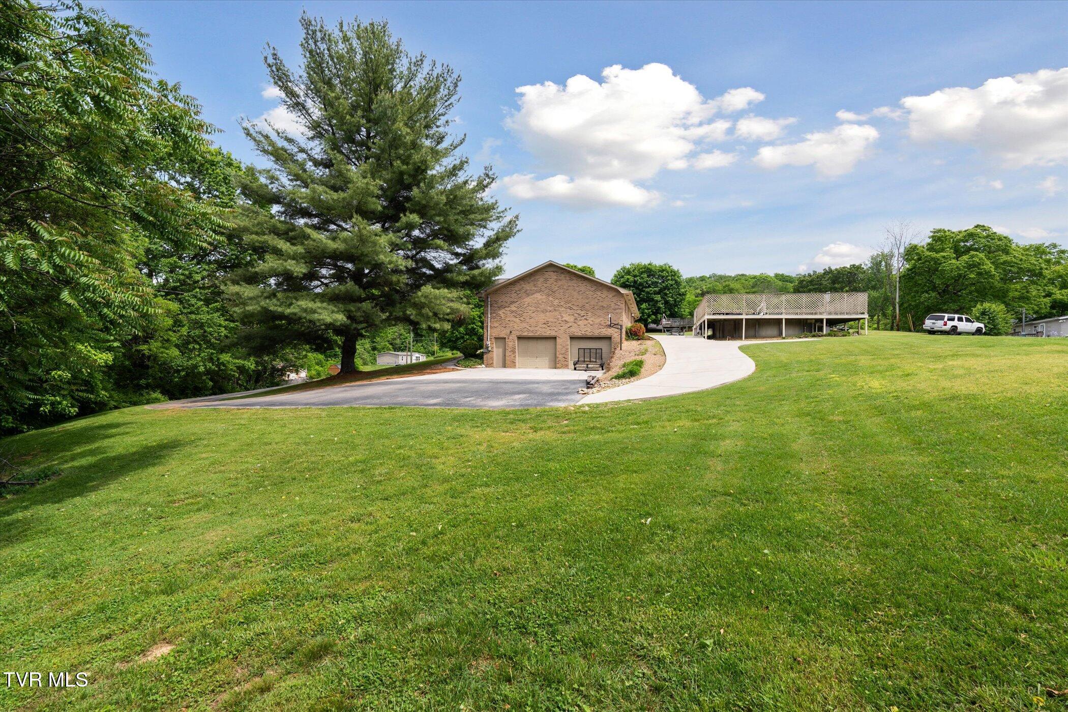 3263 Cherokee Drive Morristown, TN 37814 - Photo 10 of 69 66-3263-Cherokee-Dr-Morristown-TN-Window