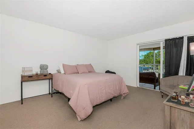 $1,950 | 100 Lakeview Drive, Unit 206, Weston, FL 33326