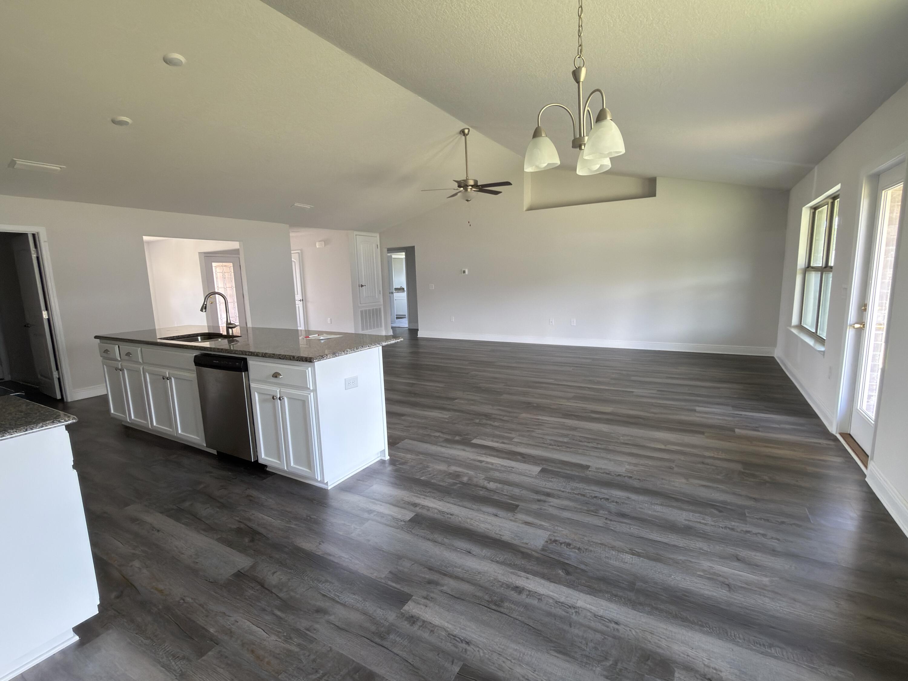2112 Queen Street Crestview, FL 32536 - Photo 8 of 26 view of living area