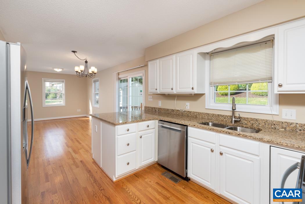1636 Chatham Road Waynesboro, VA 22980 - Photo 15 of 64 Gallery Image 15