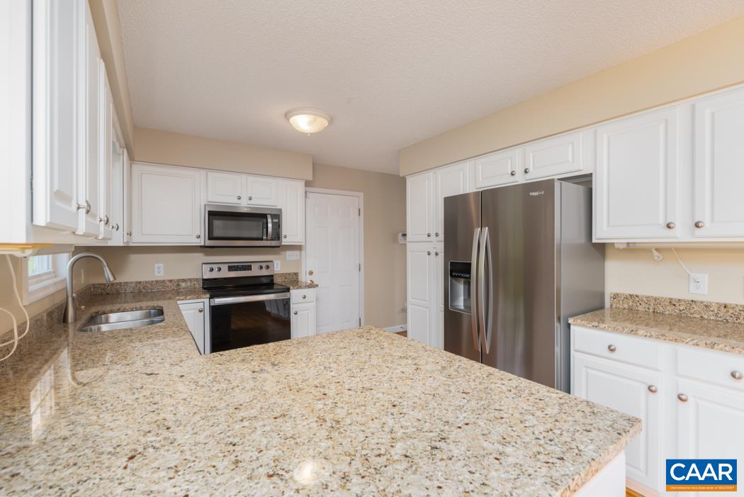 1636 Chatham Road Waynesboro, VA 22980 - Photo 18 of 64 Gallery Image 18