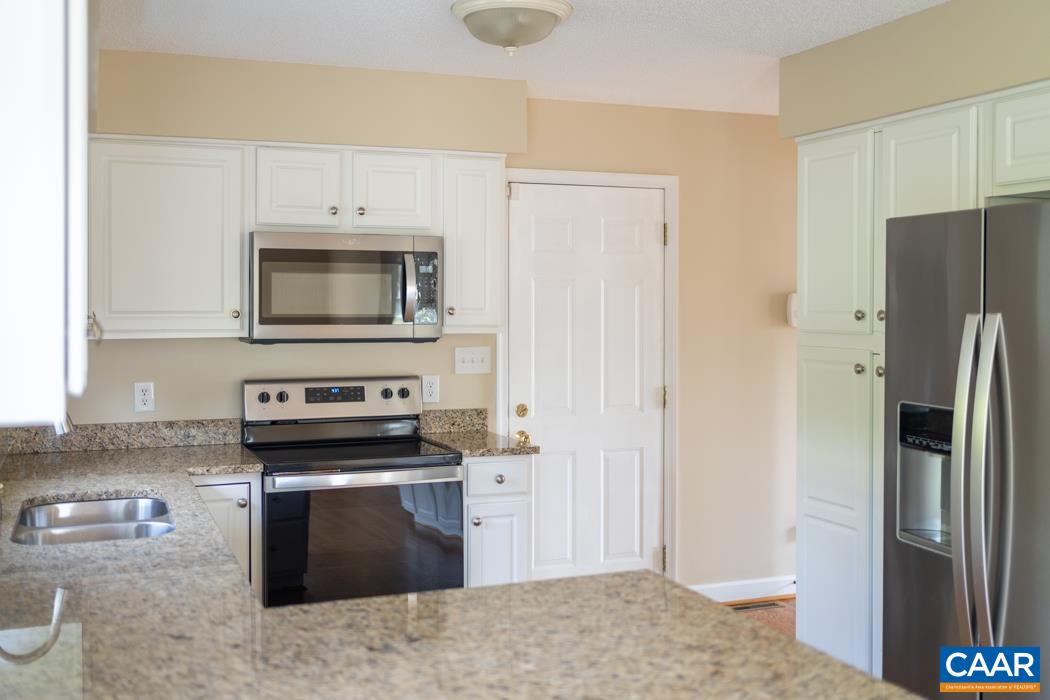 1636 Chatham Road Waynesboro, VA 22980 - Photo 19 of 64 Gallery Image 19
