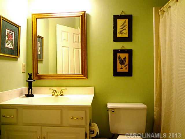 2827 Sharon View Road, Unit 2827 Charlotte, NC 28210 - Photo 15 of 16 Gallery Image 15
