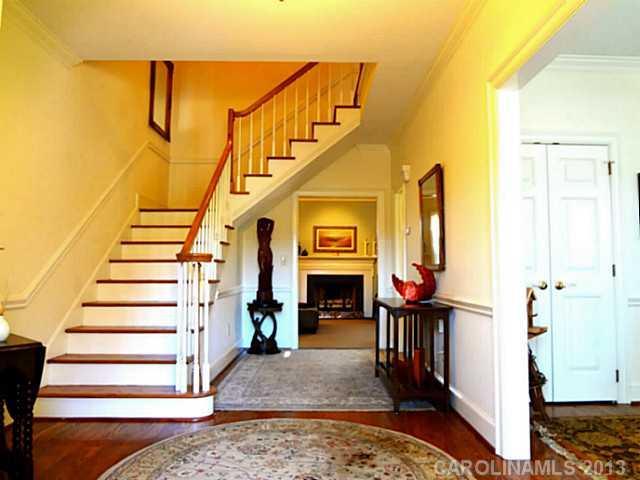 2827 Sharon View Road, Unit 2827 Charlotte, NC 28210 - Photo 4 of 16 Gallery Image 4