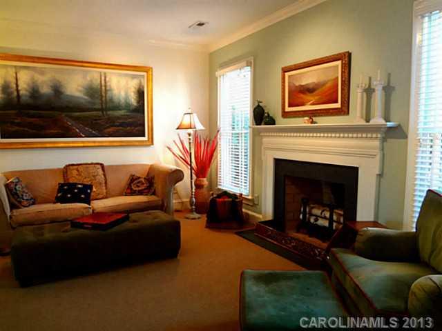 2827 Sharon View Road, Unit 2827 Charlotte, NC 28210 - Photo 6 of 16 Gallery Image 6