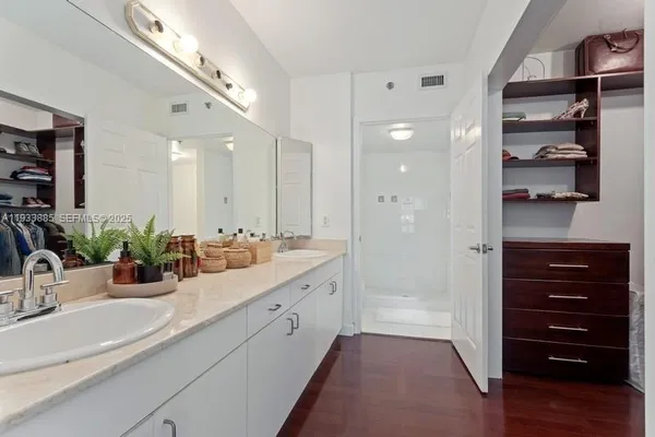 $5,000 | 8888 Collins Avenue, Unit 115, Surfside, FL 33154