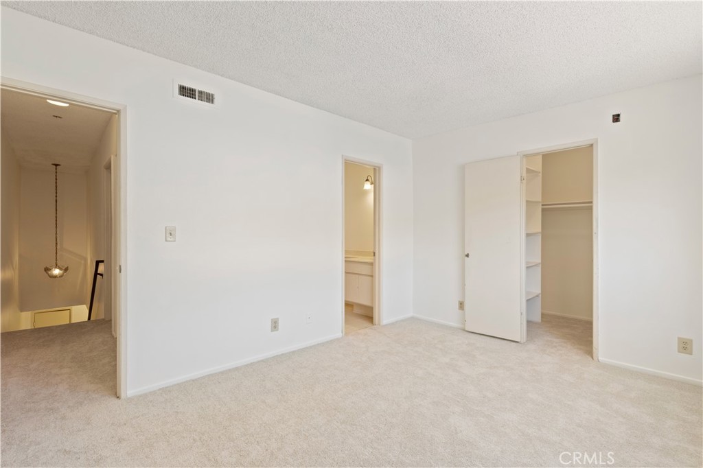 9502 Vía Salerno Burbank, CA 91504 - Photo 11 of 18 an empty room with closet area