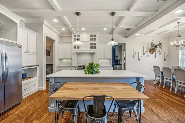 $925,000 | 907 Cherry Street, Graham, TX 76450