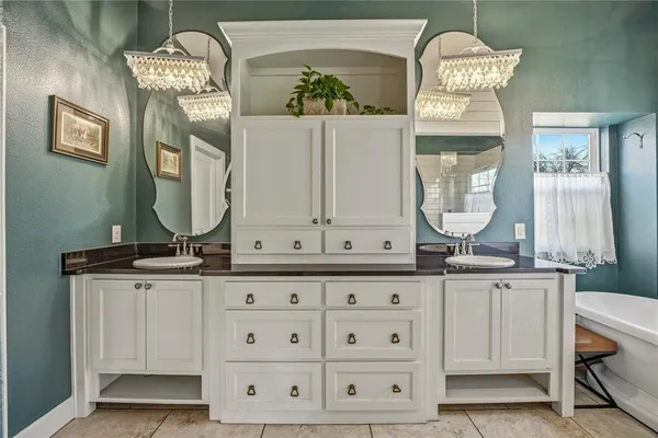 $925,000 | 907 Cherry Street, Graham, TX 76450