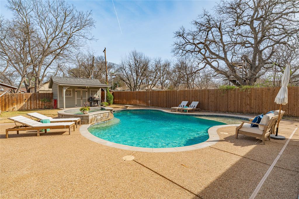 907 Cherry Street Graham, TX 76450 - Photo 33 of 40