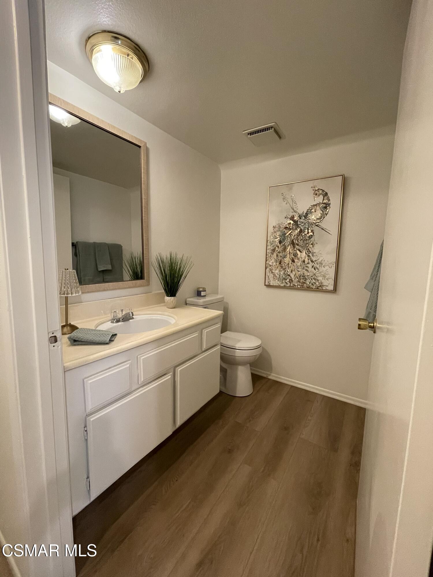 553 Spring Road, Unit 39 Moorpark, CA 93021 - Photo 12 of 26 13 powder room
