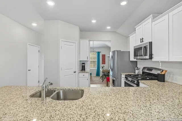 $329,000 | 6079 Akin Quay, San Antonio, TX 78261