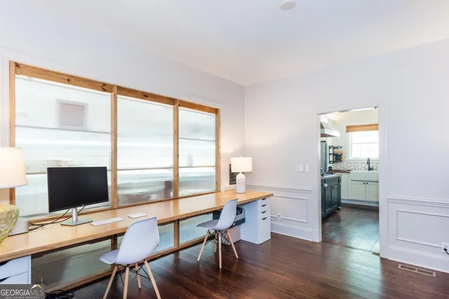 $3,300 | 1996 Lyle Avenue, College Park, GA 30337