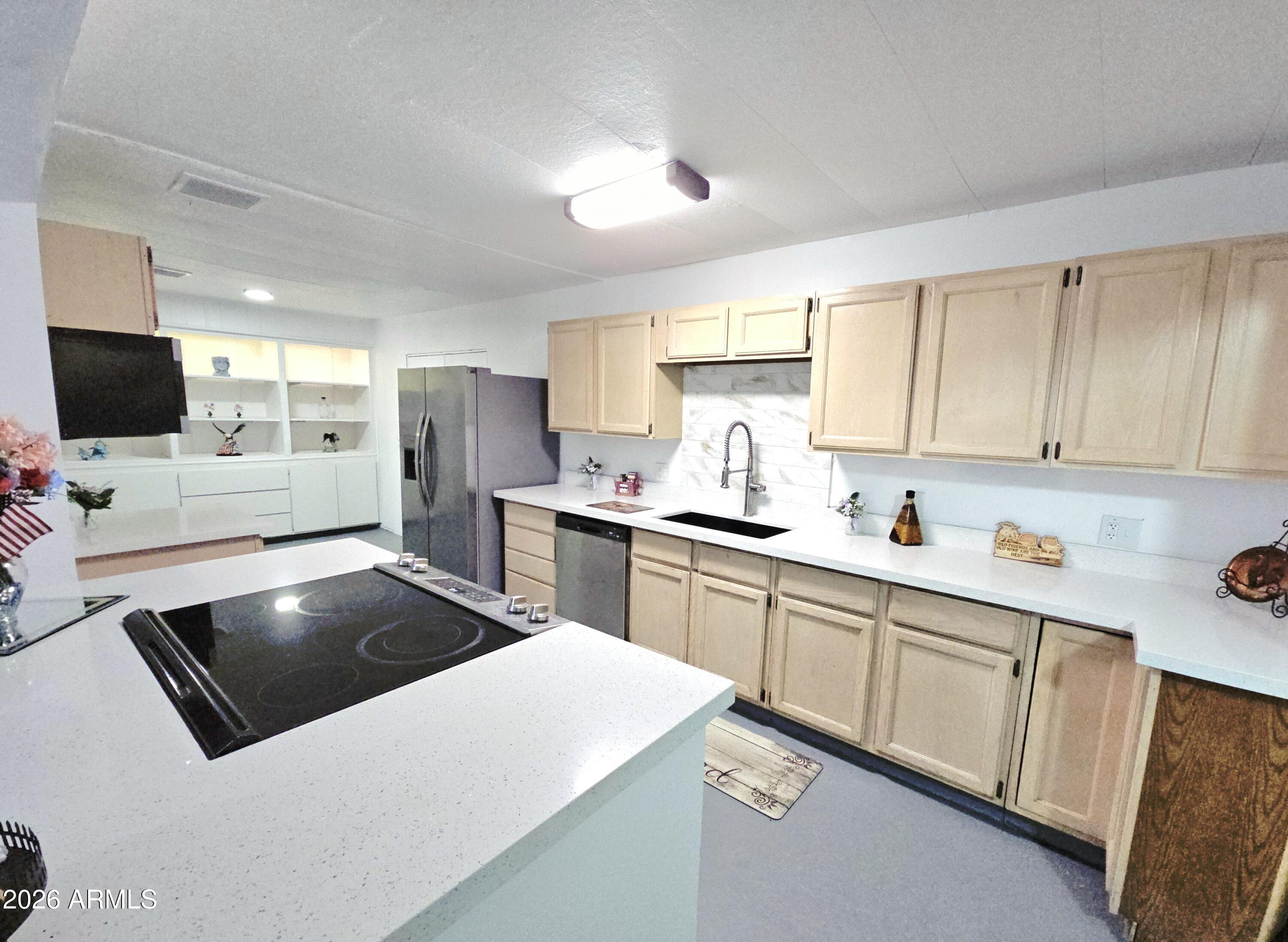 6538 West Hatcher Road Glendale, AZ 85302 - Photo 4 of 21 1000021743