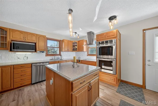 $539,900 | 99 Sand Hill Road, Foley, MO 63347