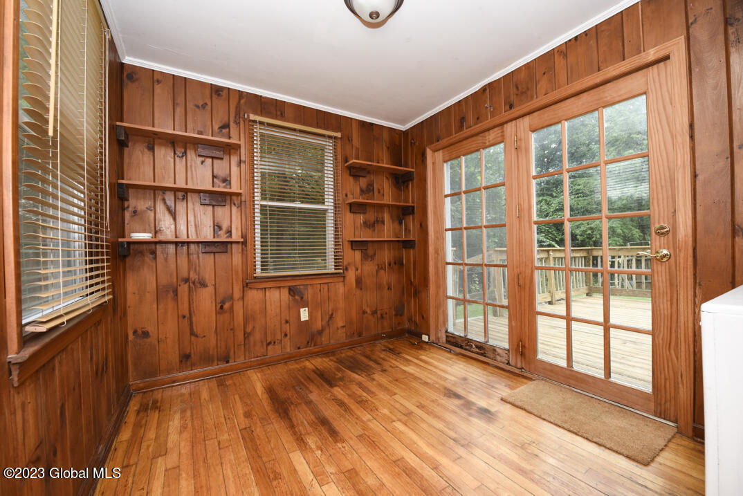 964 Watervliet Shaker Road Colonie, NY 12205 - Photo 8 of 21 _REN3254