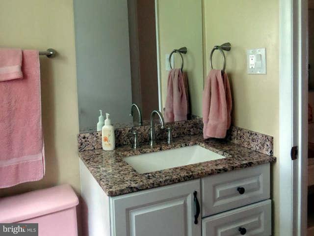 1204 North Belgrade Road Silver Spring, MD 20902 - Photo 18 of 25 Bath