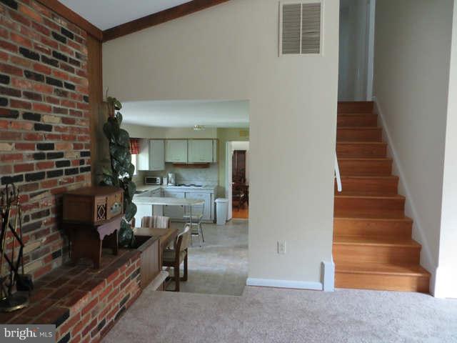 1204 North Belgrade Road Silver Spring, MD 20902 - Photo 6 of 25 Family Room
