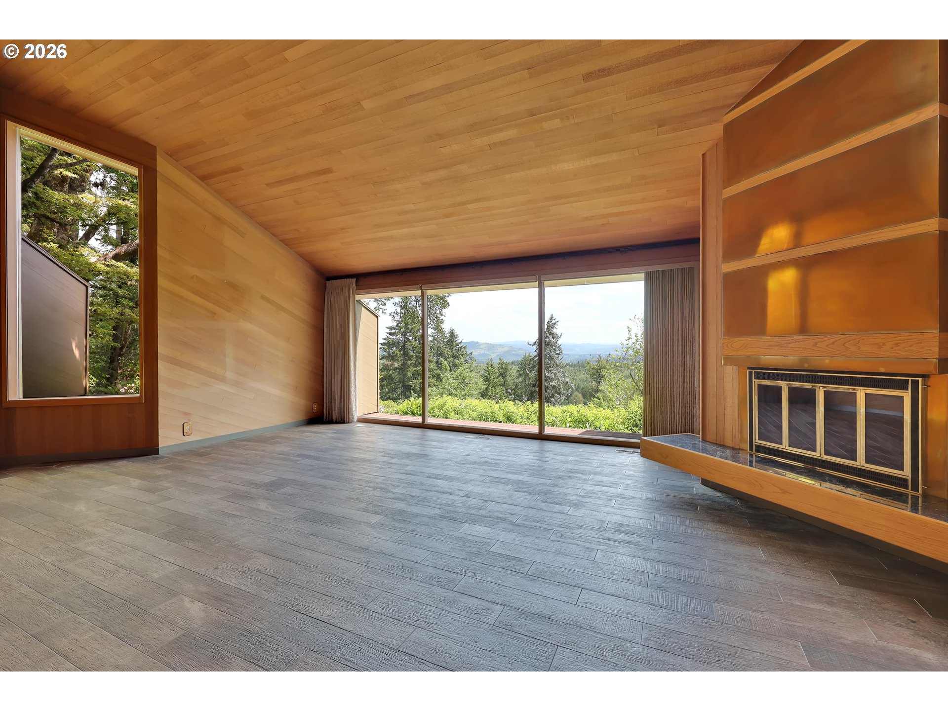 85368 Ridge Top Drive Eugene, OR 97405 - Photo 10 of 48 Living Room