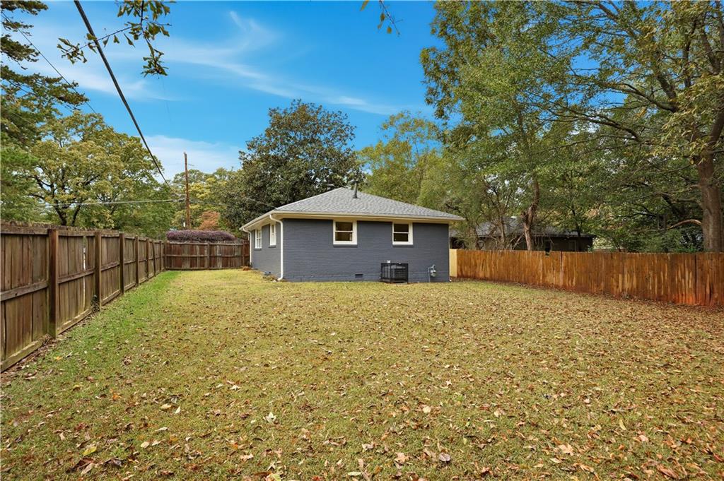 634 Daniel Avenue Decatur, GA 30032 - Photo 5 of 48