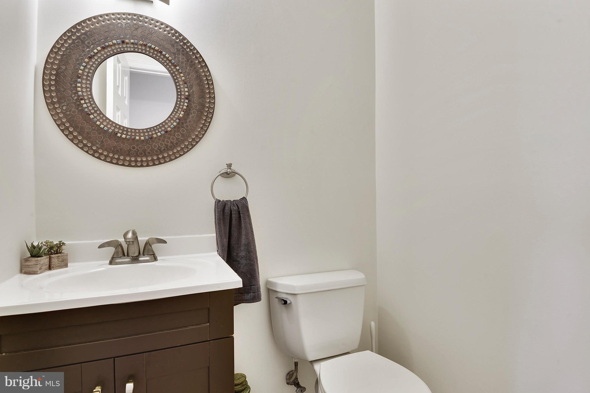 717 Sonata Way Silver Spring, MD 20901 - Photo 14 of 29 Powder Room